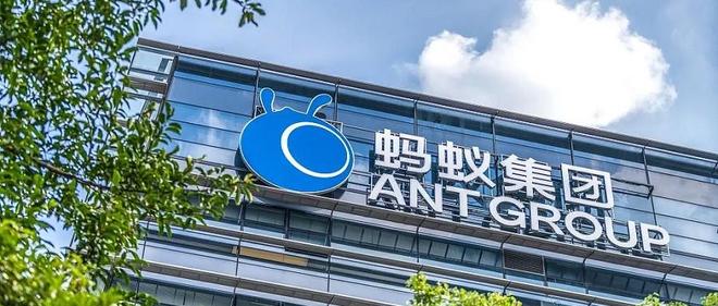 蚂蚁推出两大万亿参数开源模型，吞吐量提升三倍、访问内存减少到十分之一，架构创新成核心优势