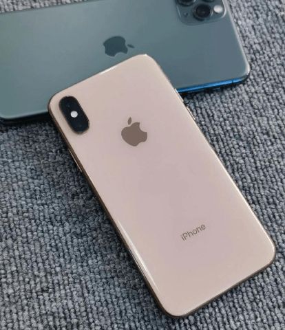 黑龙江一男子捡到苹果手机，刷机送给外甥女使用，失主坚持不懈寻找2年追回：重要资料已被删，共赔偿8500元