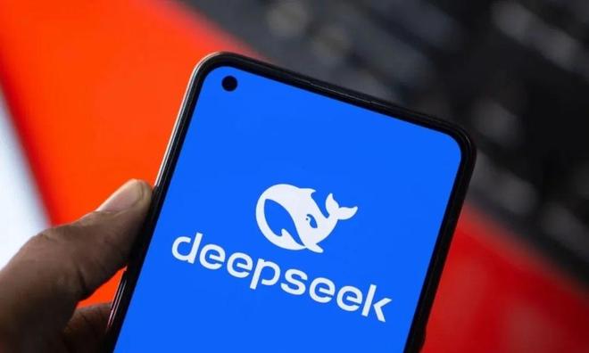 DeepSeek春节再扔王炸？官方披露正测试新模型结构