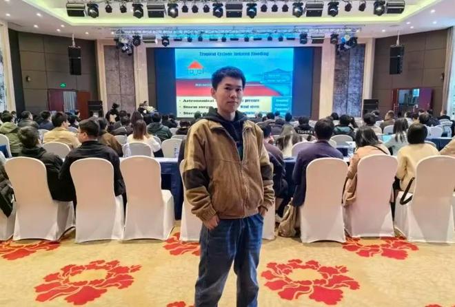 赴意寻弟未果！28岁失联川大博士的姐姐已返回国内：精神接近崩溃，弟弟已失联近一个月，虽希望渺茫，但坚信他还活着