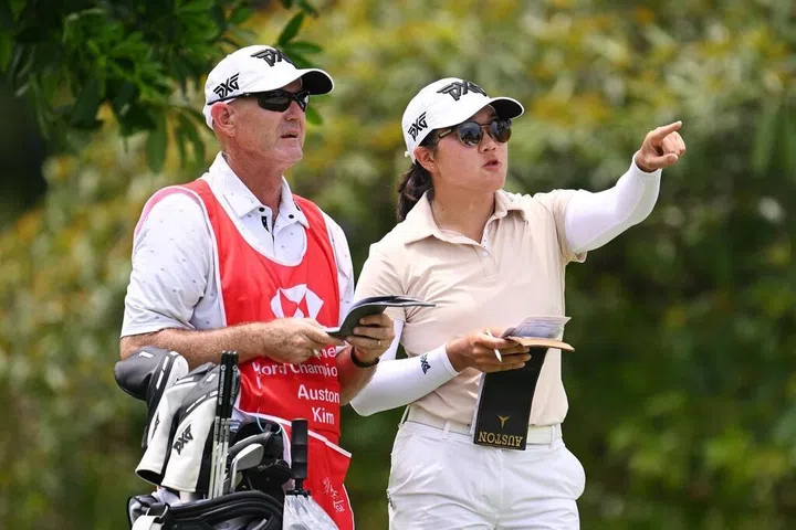 美国选手金高恩在汇丰女子高尔夫世界锦标赛第一天领先群雌