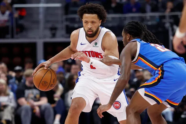 马刺力克雷霆获NBA十连胜 盟主强势击败活塞