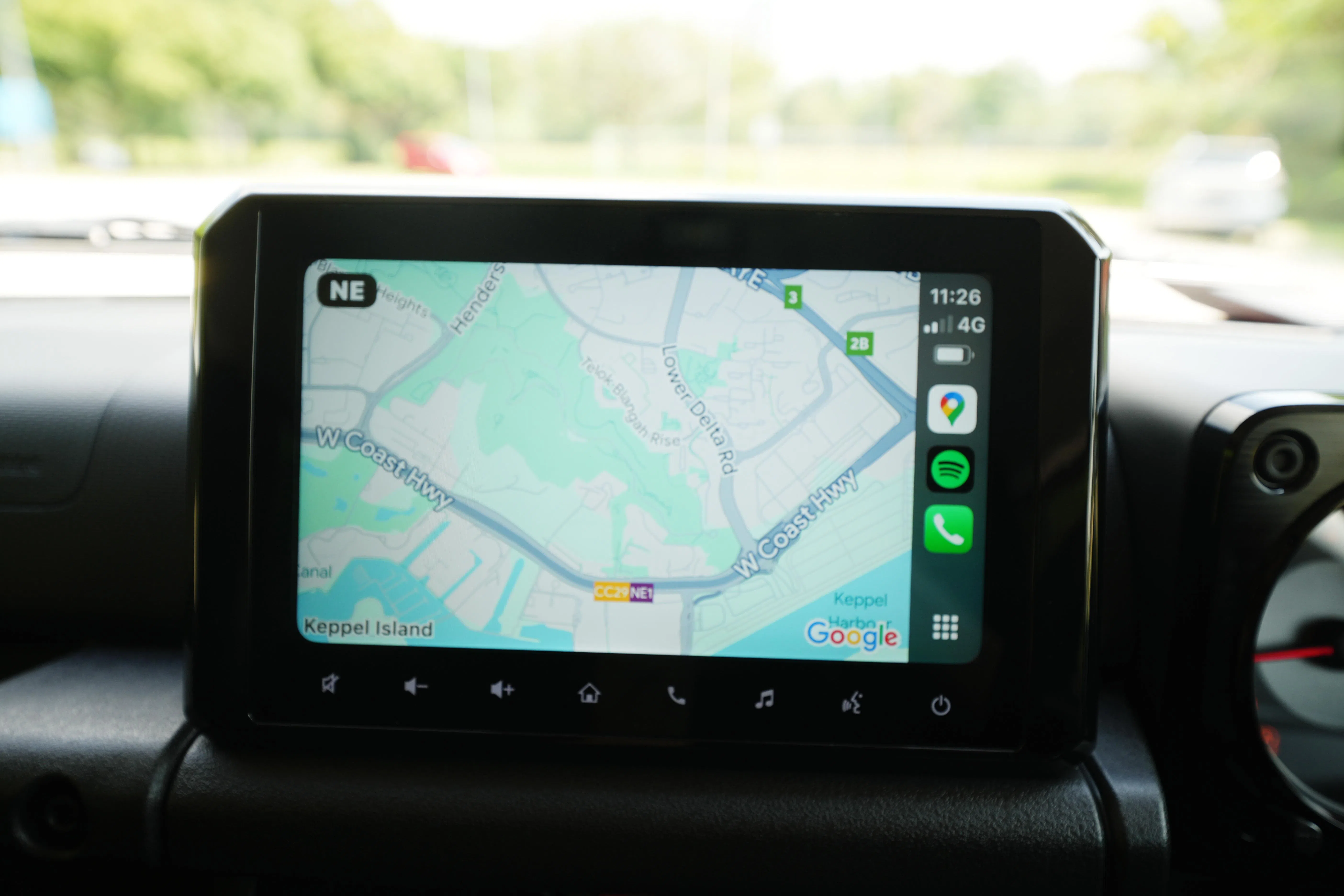 9英寸彩色中控触屏支持无线连接苹果CarPlay和有线连接安卓Auto。（谢智扬摄）