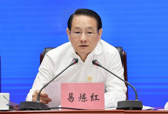 反腐行动再传捷报：中央委员易炼红接受调查，年内第三名正部级官员被查处