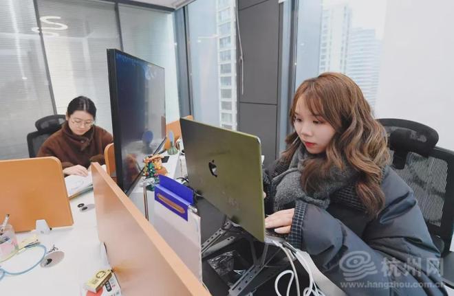 浙江“一人公司”兴起！前大厂程序员靠AI月入200万元：“完全不需要员工”