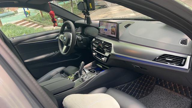 重庆“宝马男”发视频维权，4S店称受影响致营业额下降超1亿元，索赔100万被法院驳回