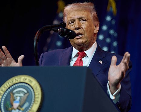 美媒称伊朗防长等约40名伊朗官员在袭击中死亡