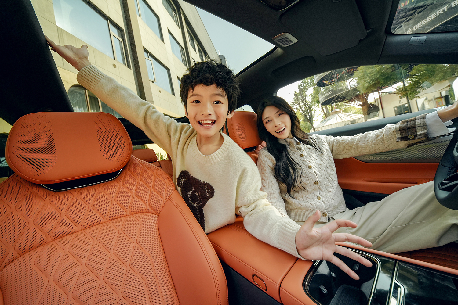 全新领克08 EM-P新增极光套装 二季度将推送LYNK Flyme Auto 2.2.0智能座舱