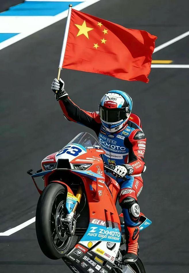 张雪机车夺冠刷屏,演员尹正发文恭喜,创始人张雪回应:没钱邀请您做代言人,我们把这台820赠送给您