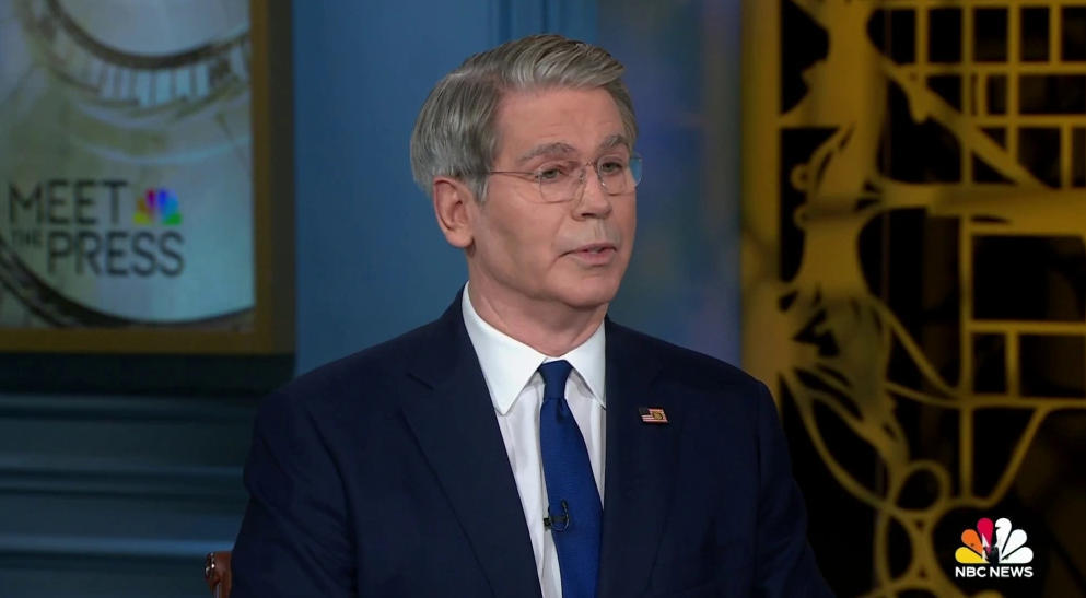 贝森特接受NBC新闻采访