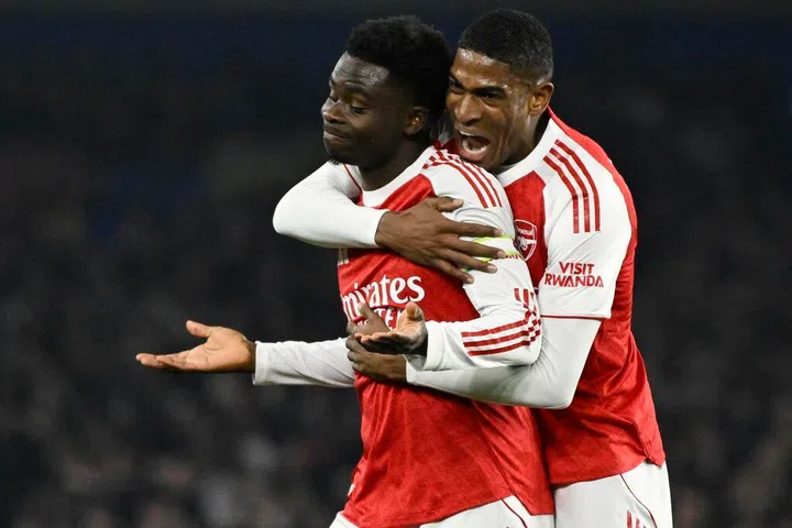 一球落败愤愤不平 布赖顿主帅轰炮兵拖延时间