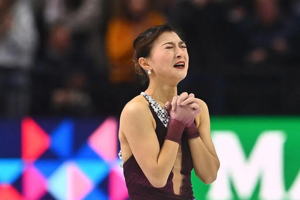 以生涯最高分夺第四冠 日本花滑女王坂本花织完美谢幕