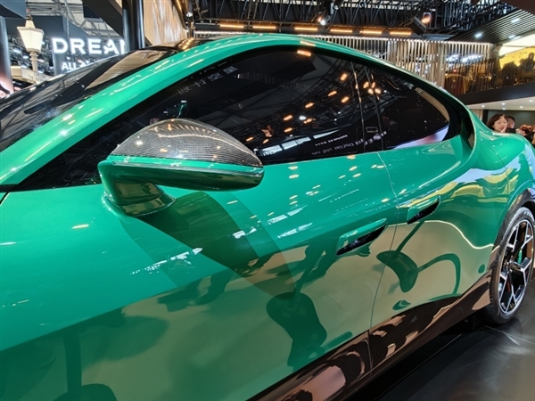 追觅首款SUV概念车首秀:超跑风格外观 辨识度拉满