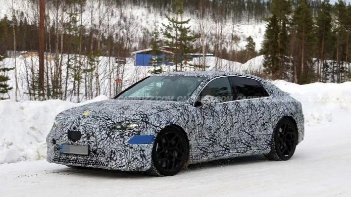 梅赛德斯-AMG电动C级跑车谍照首曝