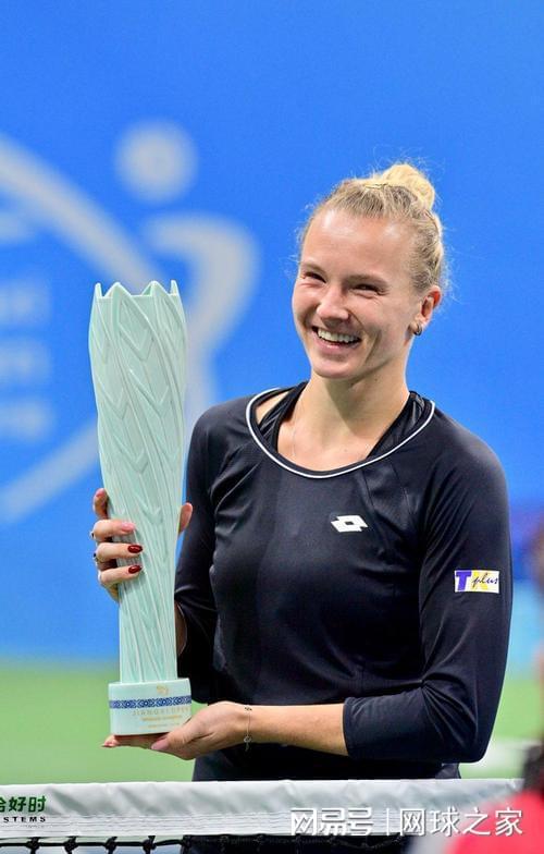 逆风翻盘再创新高！西尼亚科娃连续三场逆转获胜