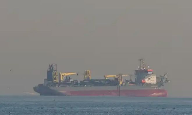 霍尔木兹海峡争夺战白热化，局势微妙复杂