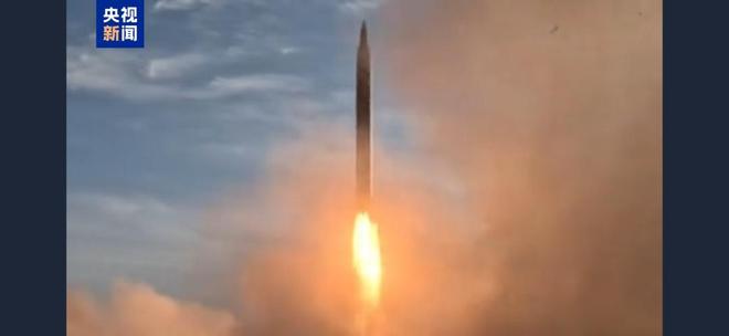 伊朗发动第七十四轮攻势,运用先进战术与升级装备,突破美以联合防空网,扰乱美军后勤供应;地面部队备战已达最高水平