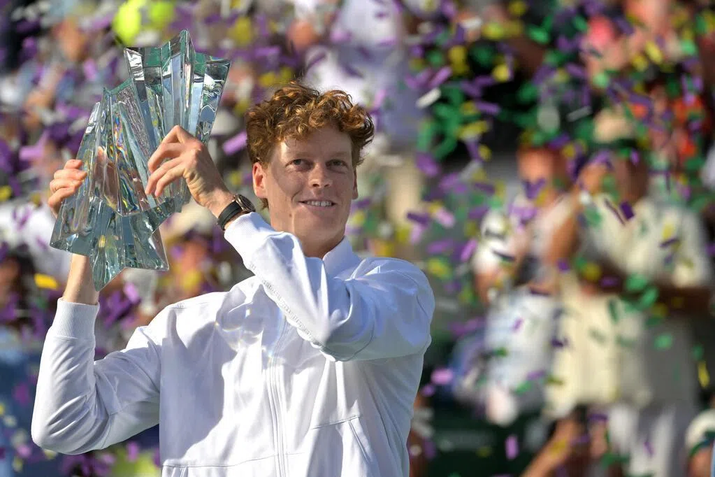 辛纳与阿丽娜首度问鼎印第安韦尔斯网球赛决赛