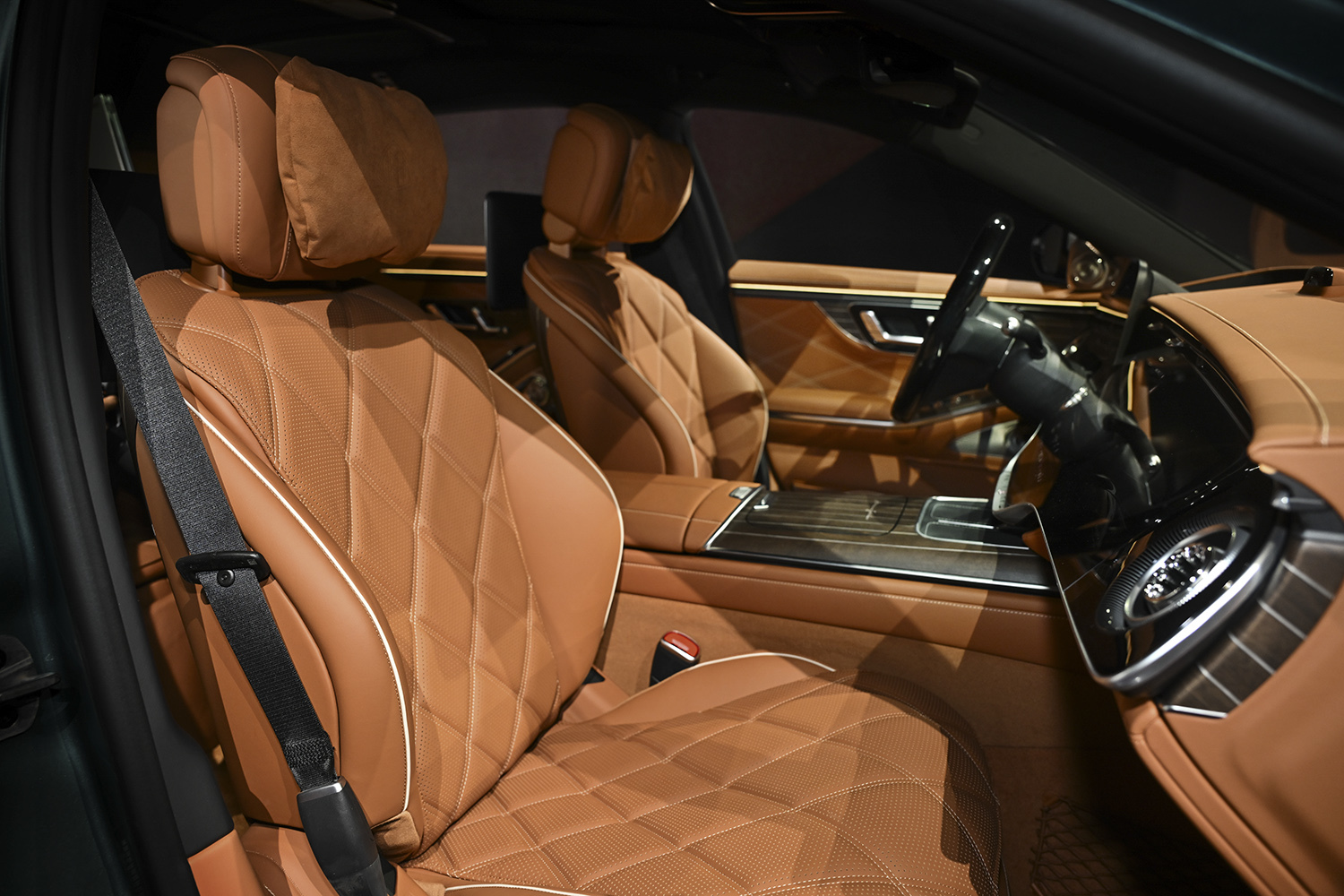 新一代梅赛德斯-迈巴赫S级全球首发 超豪华MPV迈巴赫VLS级正式官宣