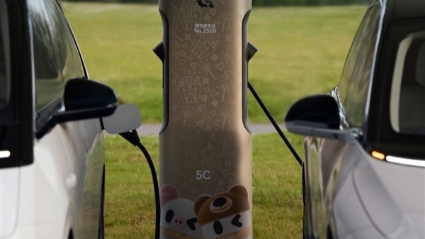 无感补能时代开启!理想自动充电站即将落地:充电全程不用下车