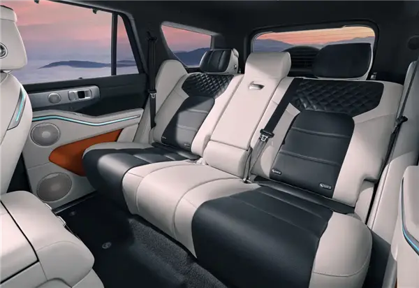 纯电续航190km!坦克700 Hi4-Z内饰官图发布:配置很高