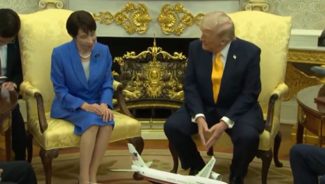 高市早苗会见特朗普时英语生疏，特朗普建议使用专业口译员
