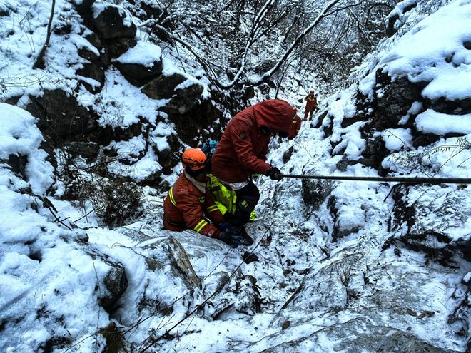两名任性“驴友”因豹子岭救援遭追偿逾万元