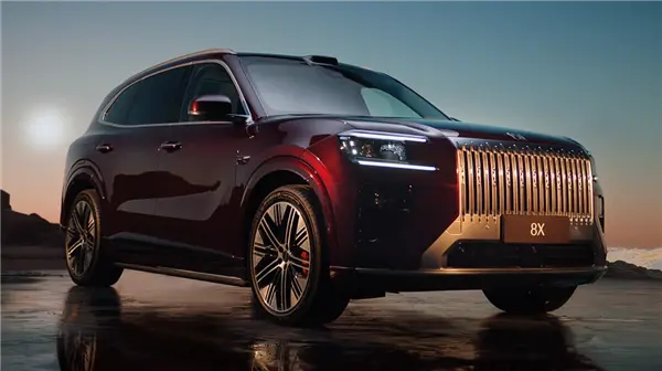 37.68万起 顶配三电机超1400马力!极氪8X配置差异一图看懂