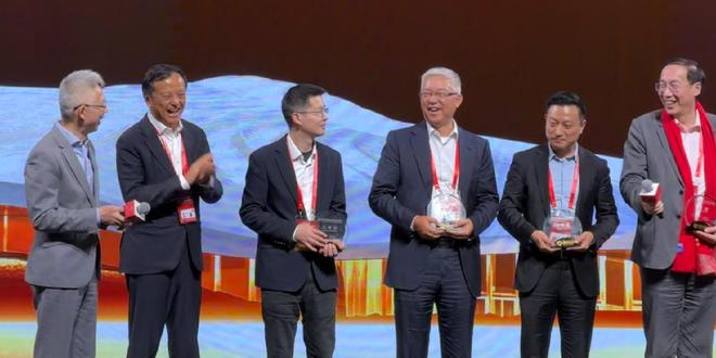 滑雪初体验：先学会减速，机器人还需攻克暂停难题