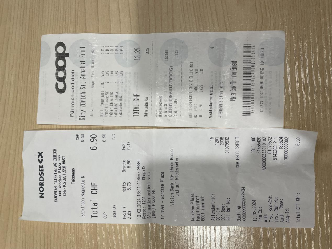 △在瑞士当地购买一个普通的鳕鱼包就要6.9法郎(约等于57元人民币),而超市的烤鸡才5.45法郎(约等于45元人民币)。 (图/ 余泓陶 摄)