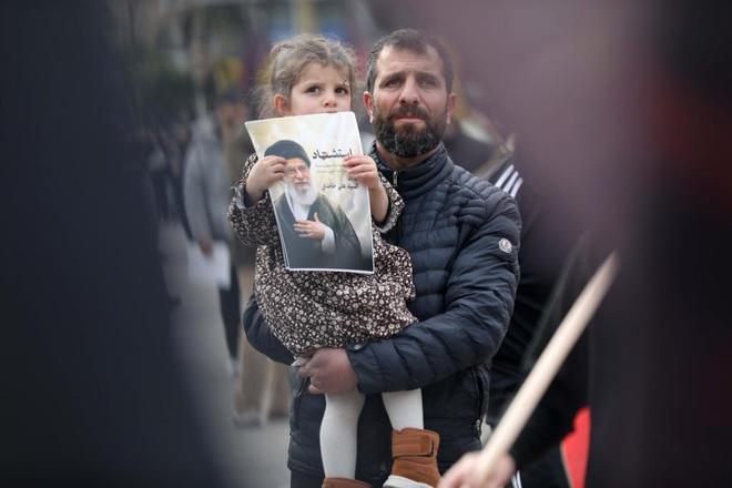 伊朗最高精神领袖变迁：历史脉络、当前形势与未来考验