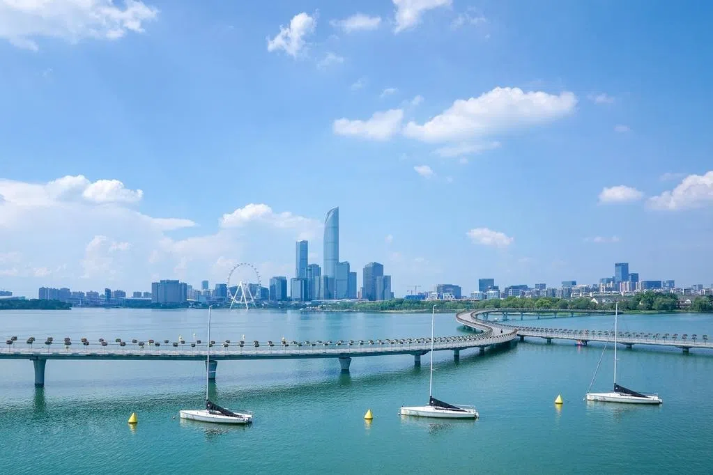 中新苏州工业园区：创新开放合作的未来典范