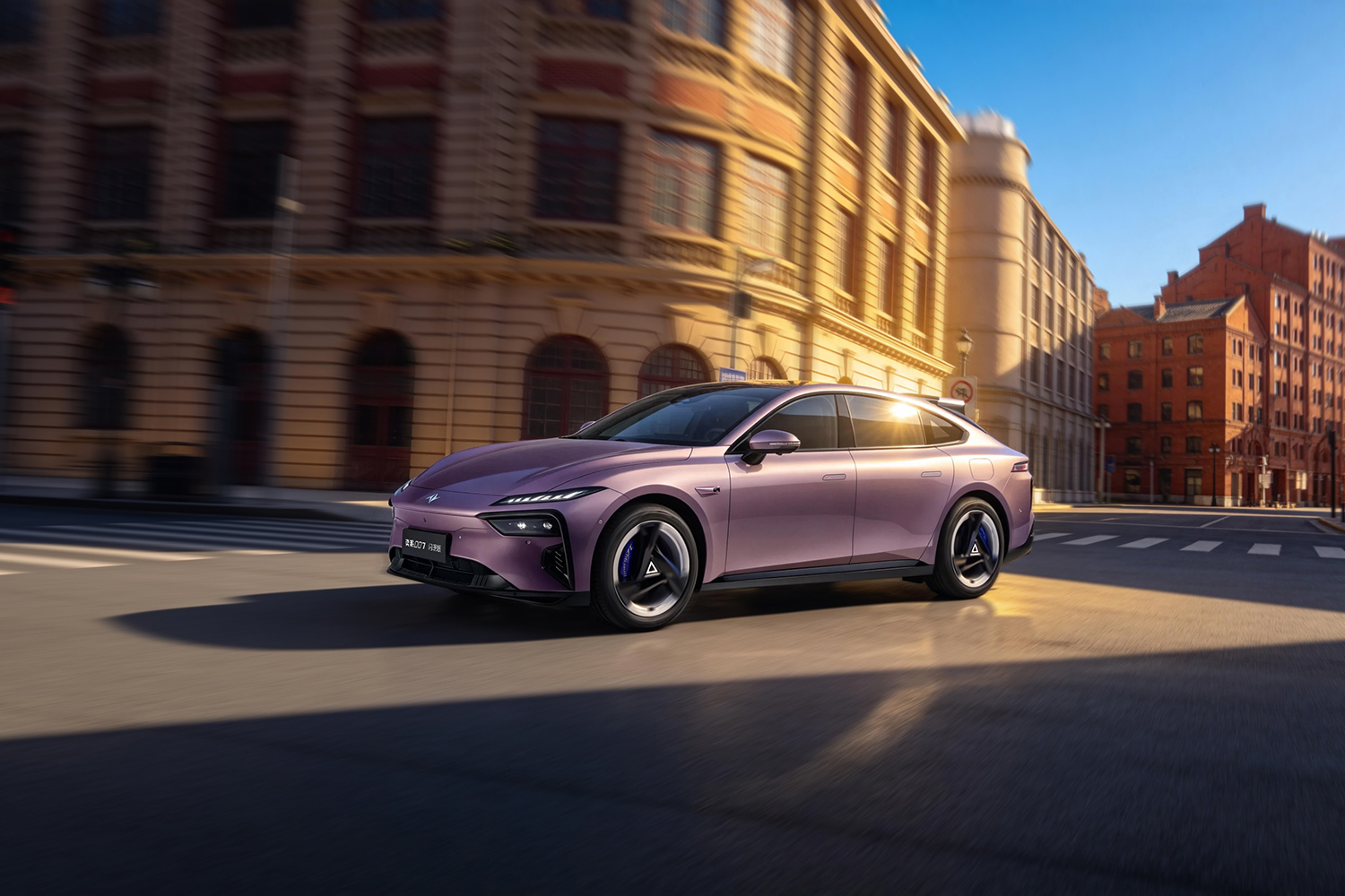 东风奕派007闪现版上市限时售价13.19万元 纳米01 Cross开启预定