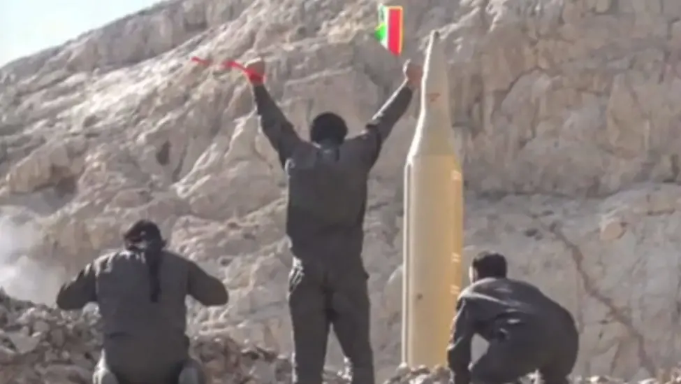 伊朗军方:美方所提谈判“只是在自说自话”。