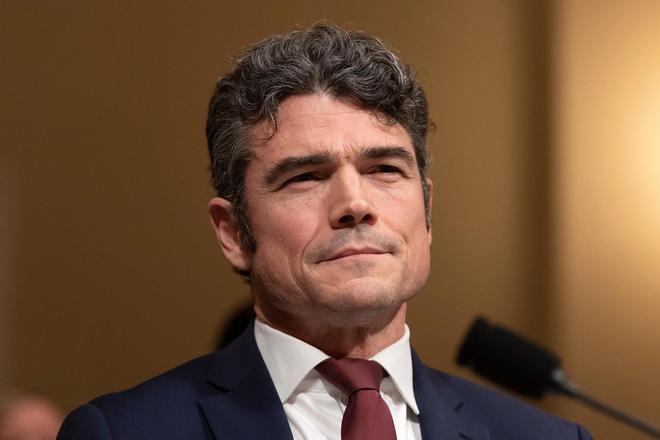 无法昧着良心支持战争，美国家反恐中心主任辞职：挚爱的妻子在叙利亚自杀式袭击中去世