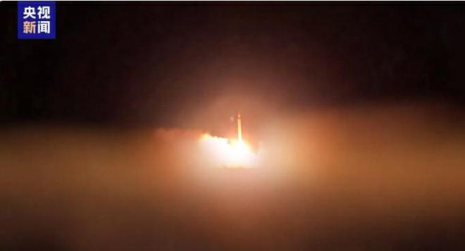 伊朗媒体爆料:美战机科威特上空遭袭坠毁 伊朗向特朗普发出强烈警告:你的日子到头了!中国驻以色列使馆紧急提醒本国公民:非必要勿滞留,迅速撤离或回国