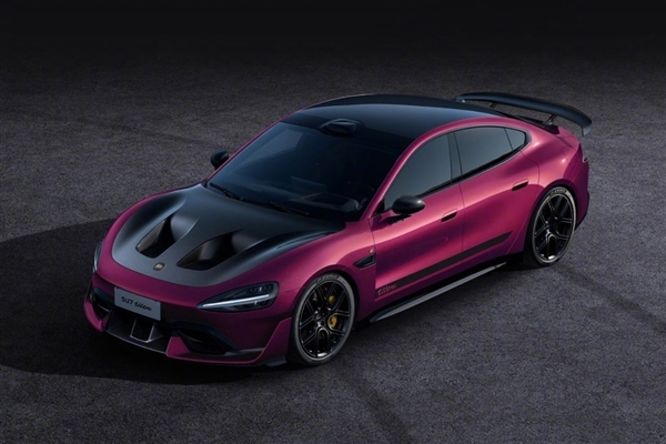 小米SU7 Ultra新增暮光玫瑰车漆、三档可调碳纤维尾翼:选装价1.1万、1.2万