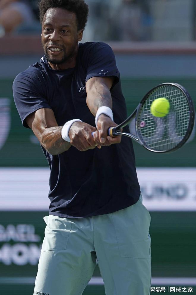 网球界的奇异现象:老将孟菲尔斯频遭早段淘汰,却不断实现自我超越