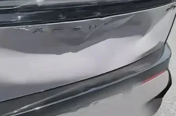 小鹏智驾误判红灯急刹,导致三车追尾!交警:后车全责