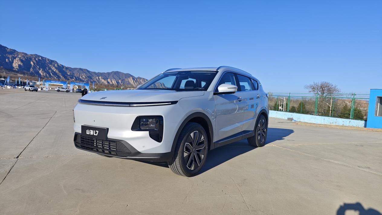 山海L7动态评测：7秒内完成加速，刹车距离仅38.4米