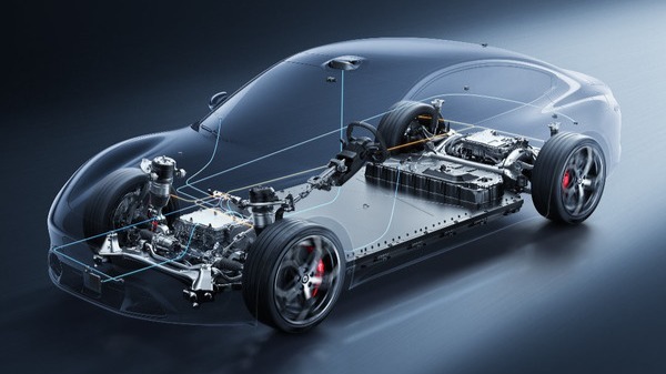 小米发布新一代SU7车型 雷军揭晓蛟龙底盘技术专为驾驶体验优化