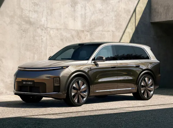 全新一代理想L9