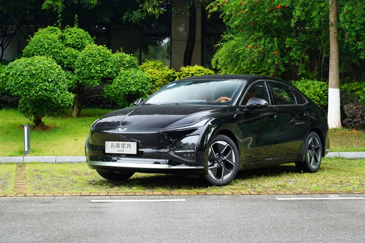 新款五菱星光EV试驾体验：“能用”到“好用”的蜕变之旅