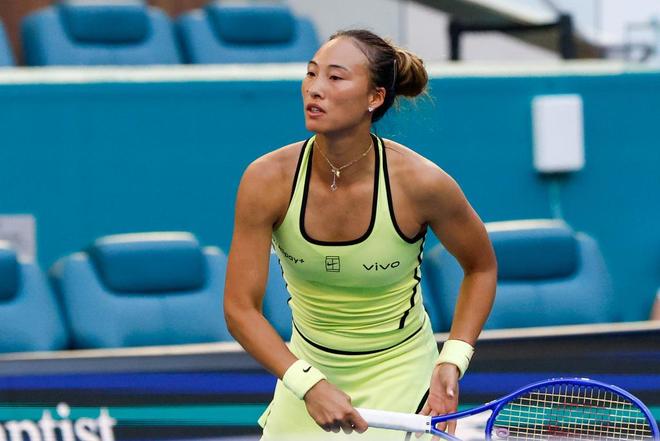 郑钦文憾负劲敌止步迈阿密赛八强,需重振发球与斗志