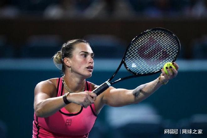 郑钦文重返顶级之路,萨巴看好卫冕前景!