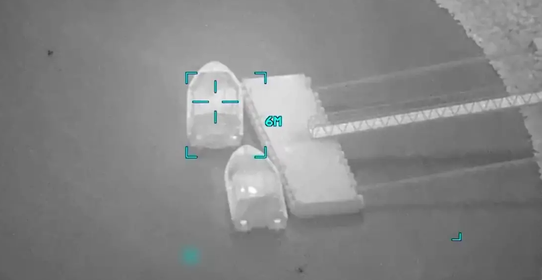美国中央司令部表示，美军已在霍尔木兹海峡摧毁16艘伊朗布雷艇。