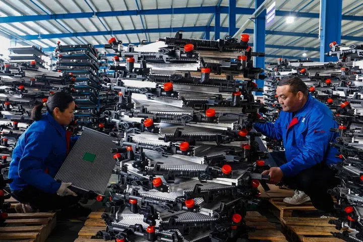 二月份制造业PMI降至低位 续呈萎缩态势