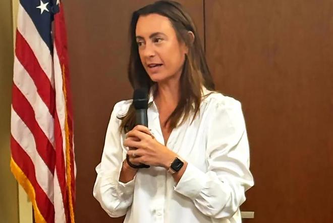 后院起火？海湖庄园所在州众议院选区席位被民主党拿下，特朗普支持率创新低