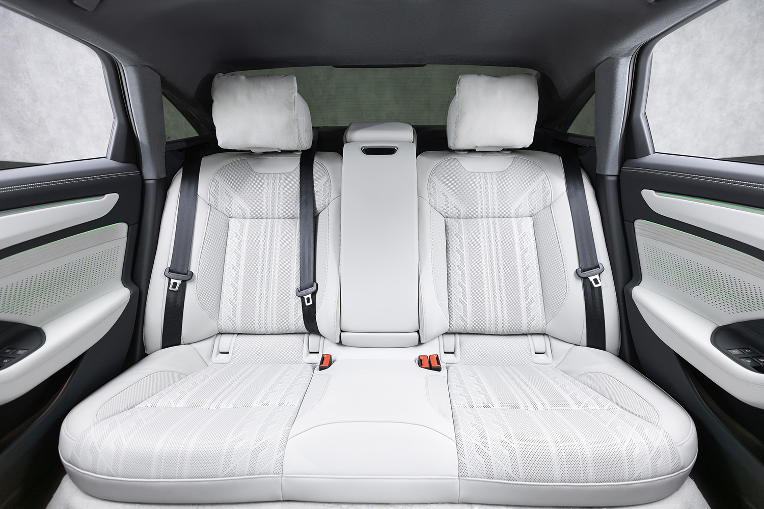 全新奥迪A6L定于3月25日上市 搭载华为乾崑ADS/3.0T V6+四驱+空悬+后轮转向配齐