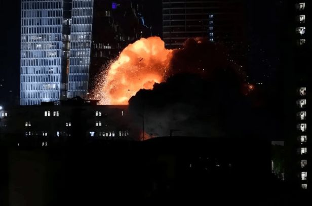 伊朗:发动第87波攻势 打击美军指挥中心